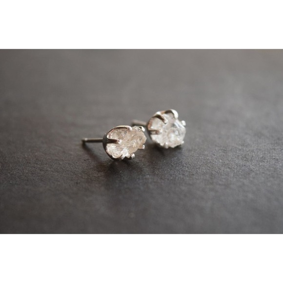 Sterling silver stud earrings, alternative diamond, uncut natural gemsto… - Picture 2 of 5
